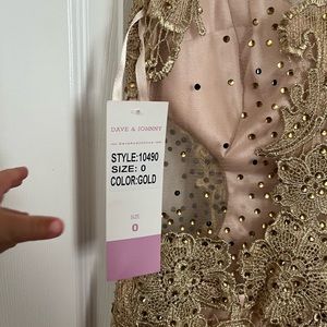 Gold, Lace , sparkle Dave and Johnny,  size 0 special occasion dress !